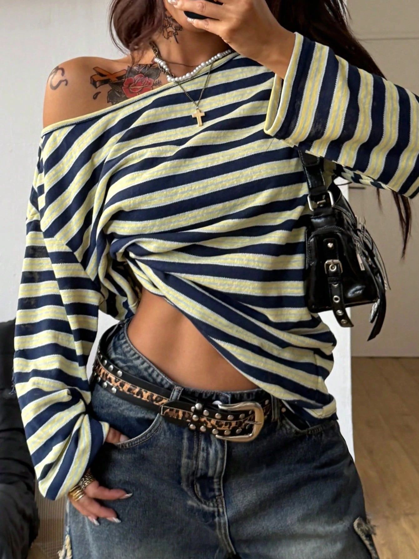 Camiseta Blusa Feminina Oversi - Blouse Off Shoulder avaliação e preço